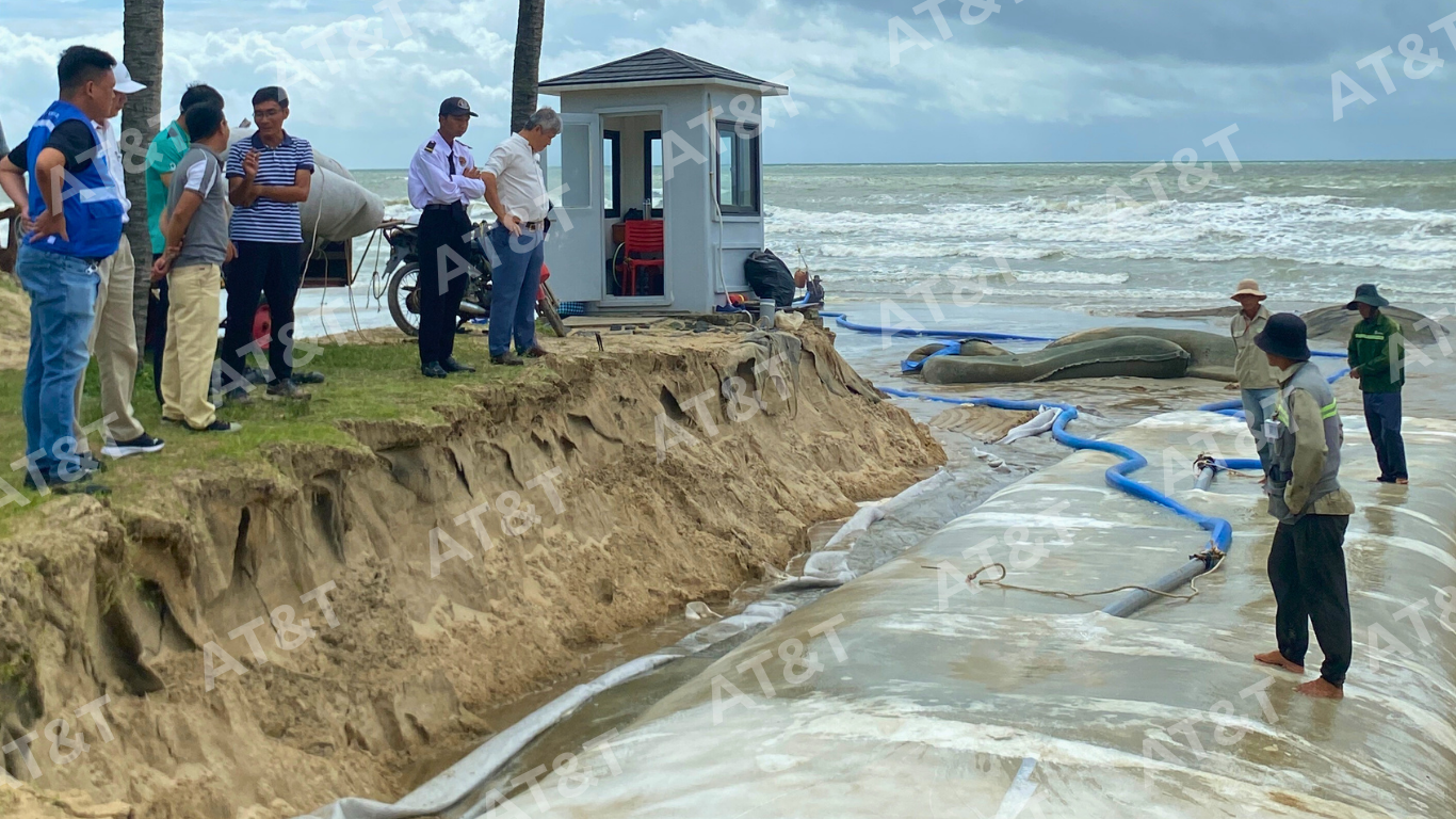 Thi công ống địa kỹ thuật Geotube ven biển